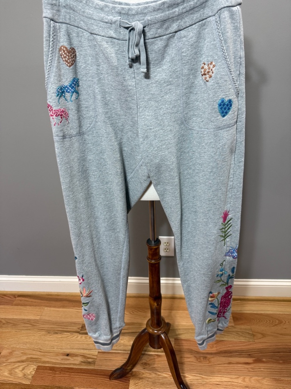 Johnny Was Adela Heather Gray French Terry Embroidered Joggers - Medium